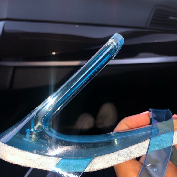 BRAND NEW SEASON 7 YEEZY BLUE TINTED CLEAR HEELS - Picture 4 of 5